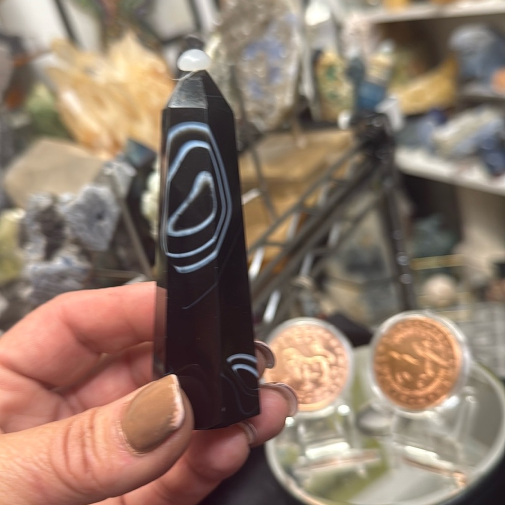 Black bandit agate Tower